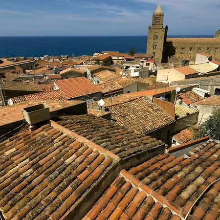 Modern Holiday In With Terrace Nyaraló *