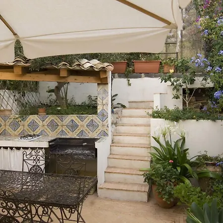 Modern Holiday In With Terrace Ferienhaus Cefalù