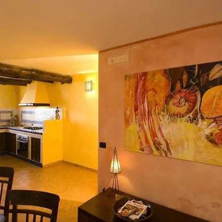Modern Holiday In With Terrace Nyaraló